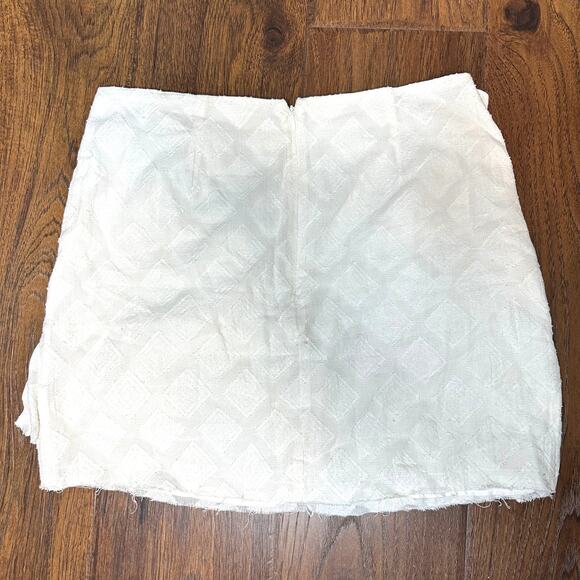 Tularosa Revolve Hannah White Ivory Ruffle Faux Wrap Cotton Mini Skirt Large - Picture 5 of 8